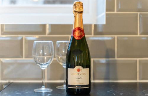 Stylish Apartment - On Street Parking - Smart TV & Netflix 3MH - Foto 10