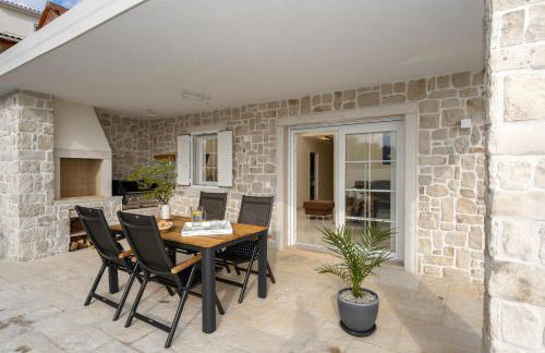 Angel Marie Villa in a calm location with sea-view - Foto 12