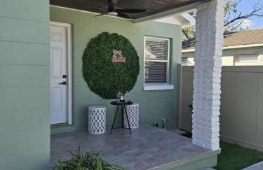 Palmera House in Tampa with Hot Tub 10 minutes from Airport & Busch Gardens - Foto 15