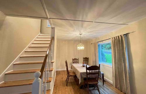 Dual-Home Berkshire Retreat Sleeps 16 - Foto 60