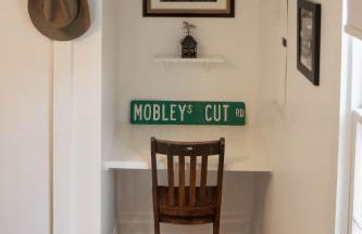 Leipers Fork Village Bungalow with Hot Tub & Firepit - Foto 19