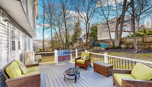 Walk to Transit and Eats! Urban Oasis in Newton - Foto 2