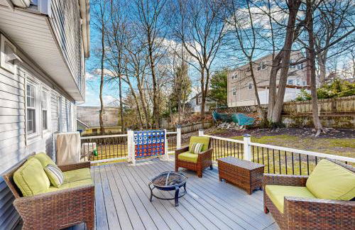 Walk to Transit and Eats! Urban Oasis in Newton - Foto 2