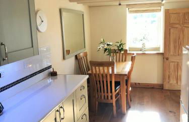 Coed y Berclas cottage, private orchard with stunning views - Foto 10