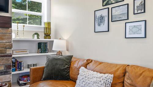 Coho Cottage, Village of Empire MI, Steps from SBD - Foto 4