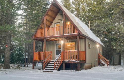Family Cabin with Fire Pit - 25 Miles to Yellowstone - Foto 1
