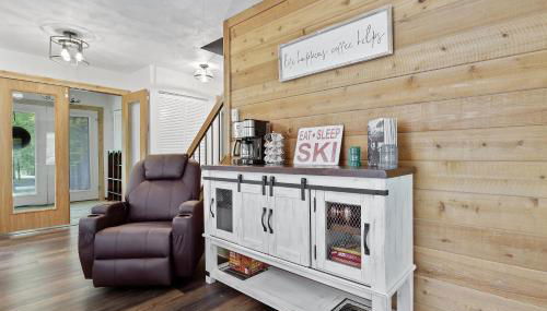 Charming Getaway l recently renovated l Hidden Valley l 4BR+3Bath l Hot Tub - Foto 5