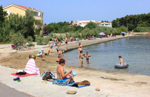 Apartments by the sea Pasman - 8215 - Foto 5