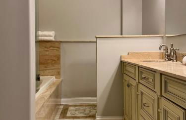 Spectacular Gilded Age 6 Bedroom Gold Coast Mansion with Deck - Foto 39