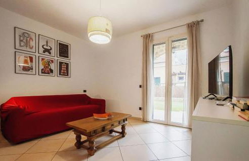 2 Bedroom Cozy Home In Cisano Sul Neva - Foto 3