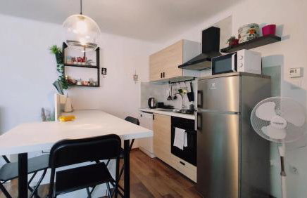 Garden View & private parking - Photo 13