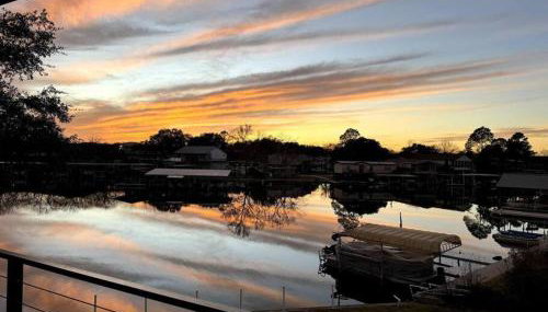 Luxury Lake LBJ Waterfront Home with Hot Tub and Boat Slip - Foto 3