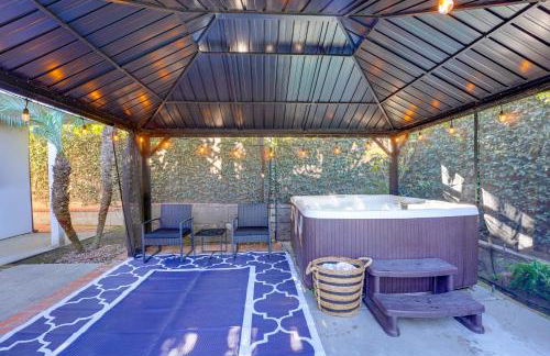 Shores Perfection - Spa, AC, Pet Friendly, Parking, Fire Pit & Massive Private Yard! - Foto 52