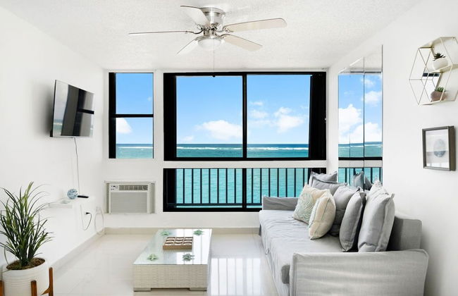 Maria Beach 1BDR Oceanfront Pool Parking - Photo 25