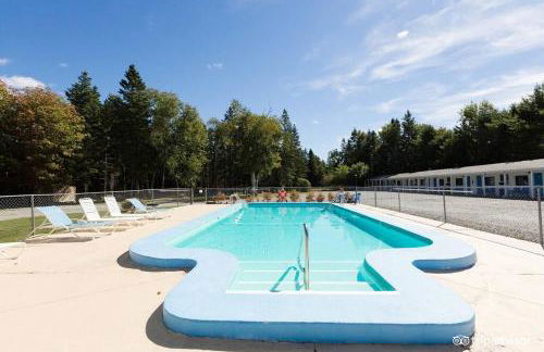 3 Bedroom Pool PlayArea CampFire Cozy Apt - Foto 6