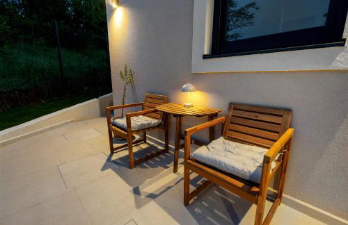 Charming Villa Harmonia with Heated pool and Indoor Jacuzzi surrounded by nature - Photo 65