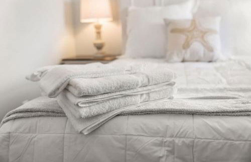 Snug Seaside Views From Couch Walk to Beach - Foto 20