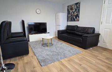 Reardon near warwick hospital, free parking, fast wifi, sleeps 5 - Foto 1