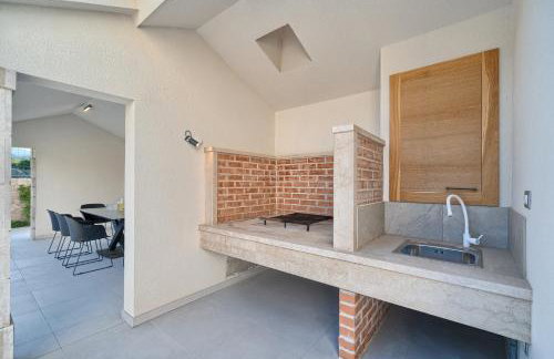 Villa Lovorika - Padel, Cageball, Basketball & Heated Pool - Foto 12