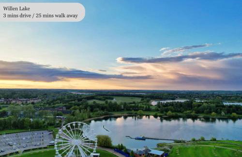 Luxury House with Pool Table, Sky TV, Netflix, Fast Wifi, Garden & Free Parking by Yoko Property - Photo 25