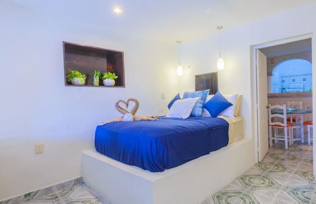 House of Mirrors - Photo 4