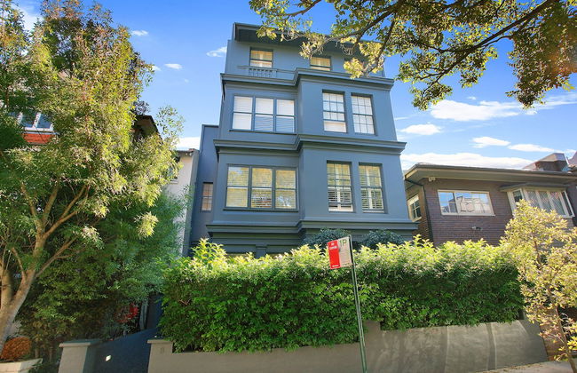 Art Deco in the Cul-de-Sac - Photo 10