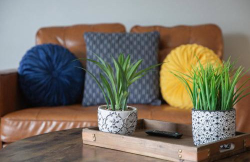 The Halftime Highlight-Big Plays, Comfy Stays - Foto 5