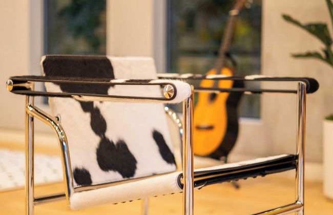 Luxe Weho Villa, Walk to Melrose Ave, Pool + Hot Tub North Vista by Avantstay - Photo 10