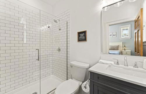 Lakeside Retreat Sleeps 22 Dock Grill Game Room - Foto 18