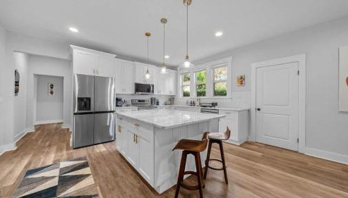 Mid-Century Modern Retreat by Coffee, Food + Shops - Foto 2