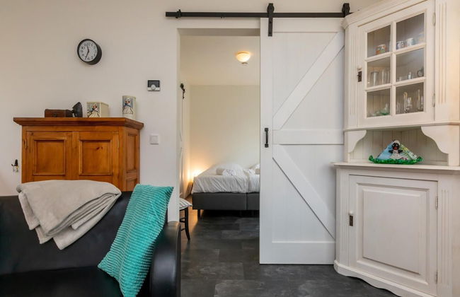 Holiday Home in Zeeland With Romantic Terrace - Foto 8