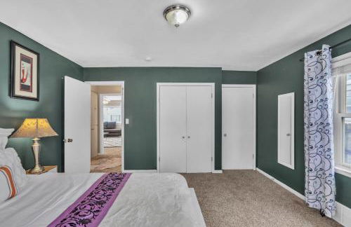 Lovely PET FRIENDLY three bedroom in desirable Urbandale Location! 3 Home by RedAwning - Foto 42