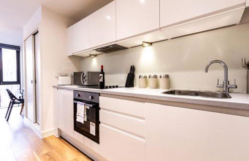 Stunning Centrally Located Studio Apt - Foto 16