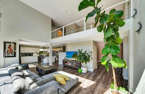 Stunning Hilltop 5BR With View And Hot Tub! - Foto 11