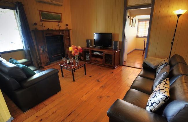 Apple Blossom Cottage - Photo 9