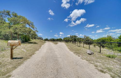 Swim, Hike and Unwind Serene Hill Country Retreat - Foto 37