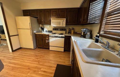 Modern 2BR Suite 202- Toledo & Sylvania Gateway - Foto 18