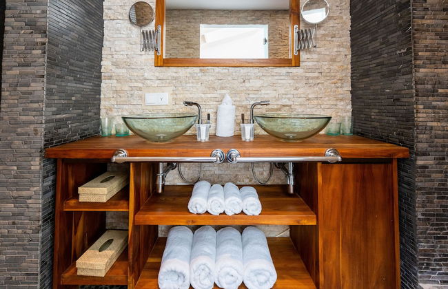 Stylish, Luxurious Home With Balcony in Famous Pietermaai District - Foto 10