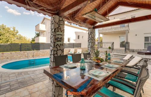 Villa Hlapa-new modern villa near beach - by TRAVELER tourist agency Krk - Foto 3