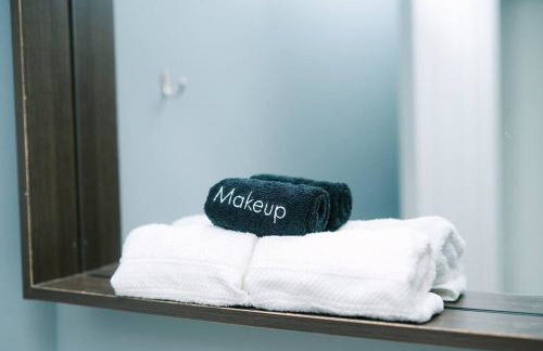 High-Speed Internet - Parking - Washer & Dryer - Foto 25