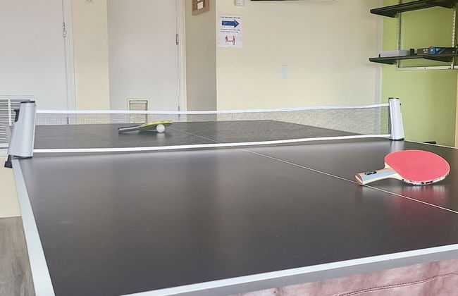 DT Reno - 4BR Home w Patio BBQ Grill Games Room - Foto 16