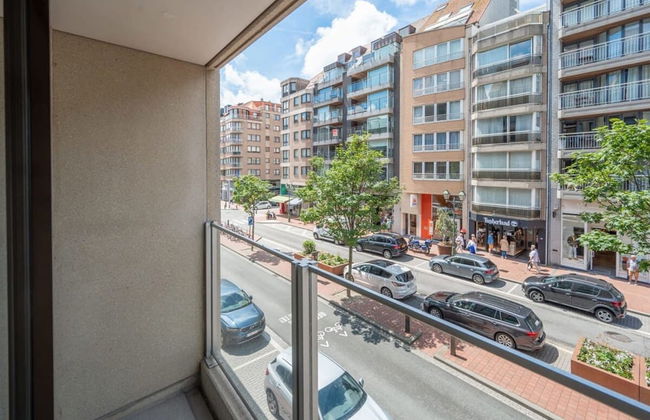 High end Apartment Nearby the Beach in Knokke With Parking - Foto 54