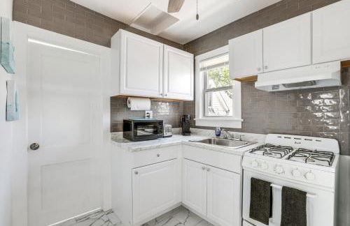 Stroll to Ocean Grove Boardwalk and Beach Sleek Apt - Foto 8