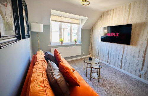 High Rise Apartment - Photo 2