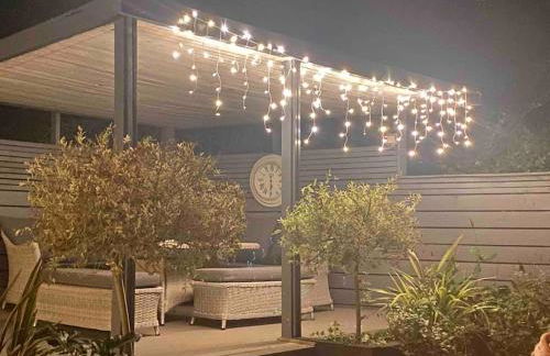 brand new cozy cabin with parking - Foto 18