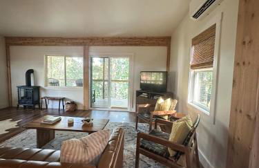 Lakeside Cabin - Serene Retreat with Lake Monroe Views and Wraparound Deck in Brown County - Foto 41