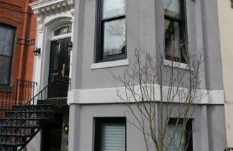Stunning Logan Circle Apt - With Parking - Photo 21