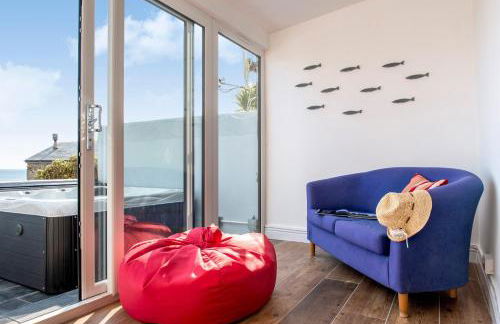 Hawkins Cottage with Hot Tub - Photo 20