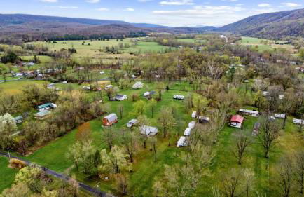 Riverfront Cabin Wood Stove Fire Pit & Grill - Foto 41