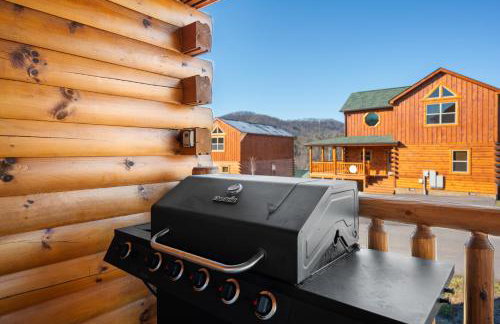 Indoor Pvt Pool, Pkyway, 44, HotTub, BBQ, King - Photo 40